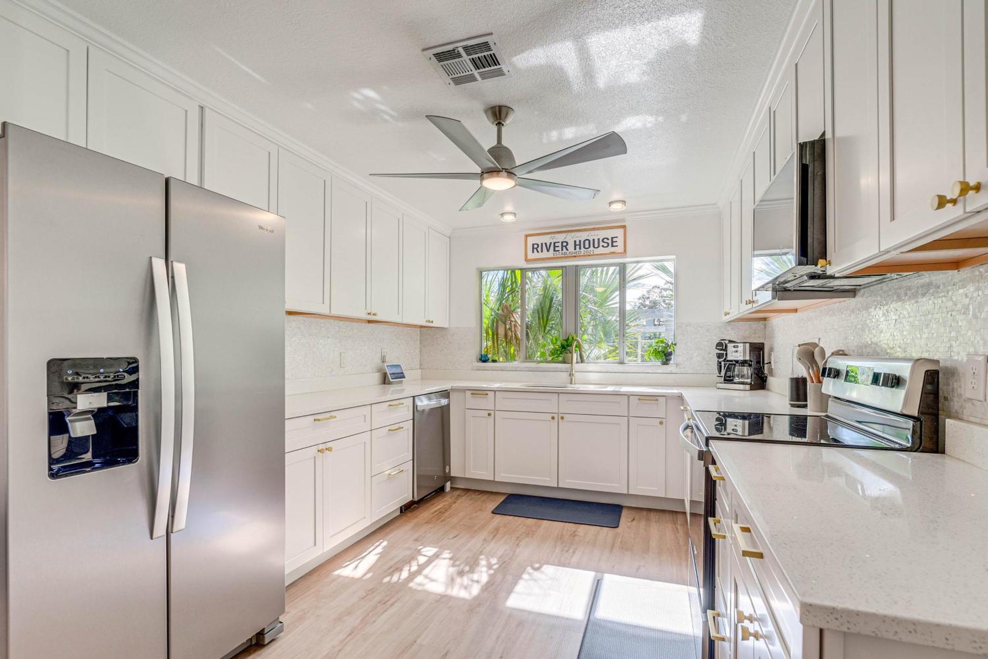 Riverfront Home With Boat Dock And Kayaks! Crystal River Exterior photo